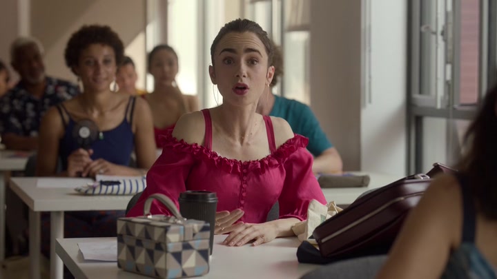 Emily_in_Paris_S02E07_WEBRip_x264-ION10_0856.jpg