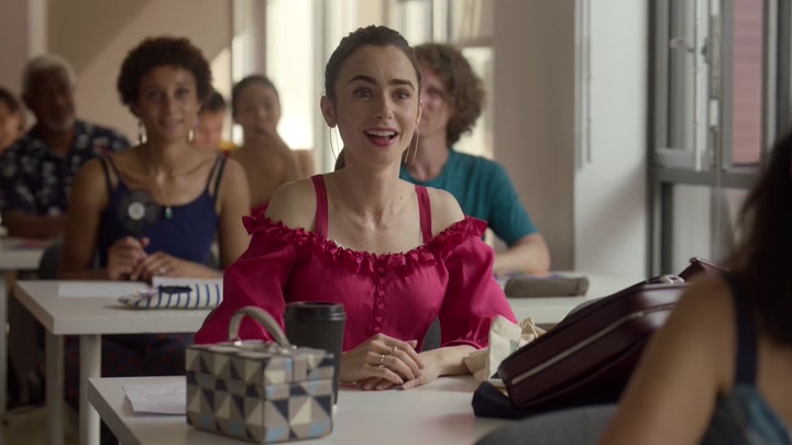 Emily_in_Paris_S02E07_WEBRip_x264-ION10_0876.jpg