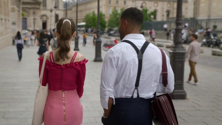 Emily_in_Paris_S02E07_WEBRip_x264-ION10_1016.jpg Emily_in_Paris_S02E07_WEBRip_x264-ION10_1016.jpg