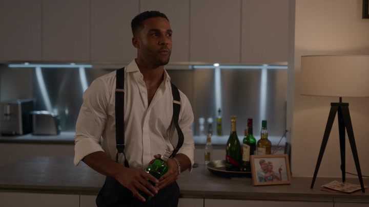 Emily_in_Paris_S02E07_WEBRip_x264-ION10_1049.jpg Emily_in_Paris_S02E07_WEBRip_x264-ION10_1049.jpg
