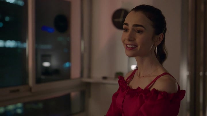 Emily_in_Paris_S02E07_WEBRip_x264-ION10_1069.jpg