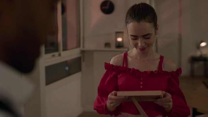 Emily_in_Paris_S02E07_WEBRip_x264-ION10_1083.jpg Emily_in_Paris_S02E07_WEBRip_x264-ION10_1083.jpg