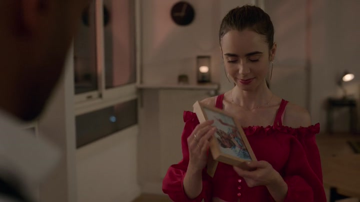 Emily_in_Paris_S02E07_WEBRip_x264-ION10_1084.jpg Emily_in_Paris_S02E07_WEBRip_x264-ION10_1084.jpg
