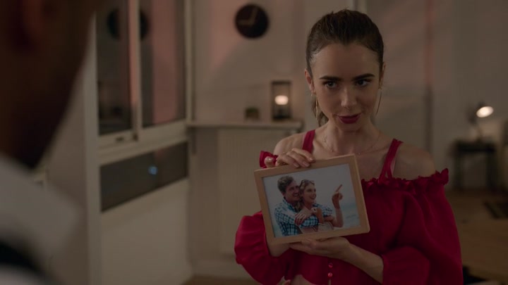 Emily_in_Paris_S02E07_WEBRip_x264-ION10_1087.jpg Emily_in_Paris_S02E07_WEBRip_x264-ION10_1087.jpg