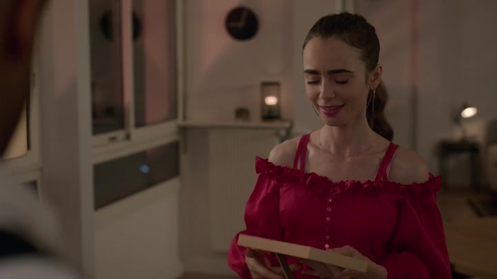 Emily_in_Paris_S02E07_WEBRip_x264-ION10_1091.jpg Emily_in_Paris_S02E07_WEBRip_x264-ION10_1091.jpg