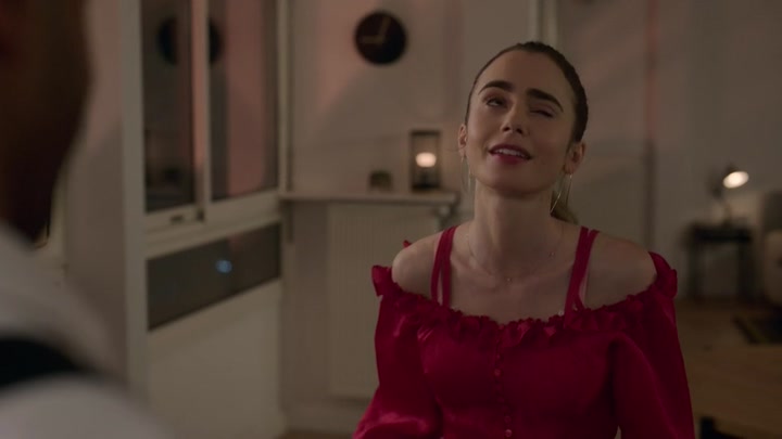 Emily_in_Paris_S02E07_WEBRip_x264-ION10_1095.jpg