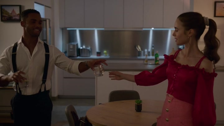Emily_in_Paris_S02E07_WEBRip_x264-ION10_1127.jpg Emily_in_Paris_S02E07_WEBRip_x264-ION10_1127.jpg