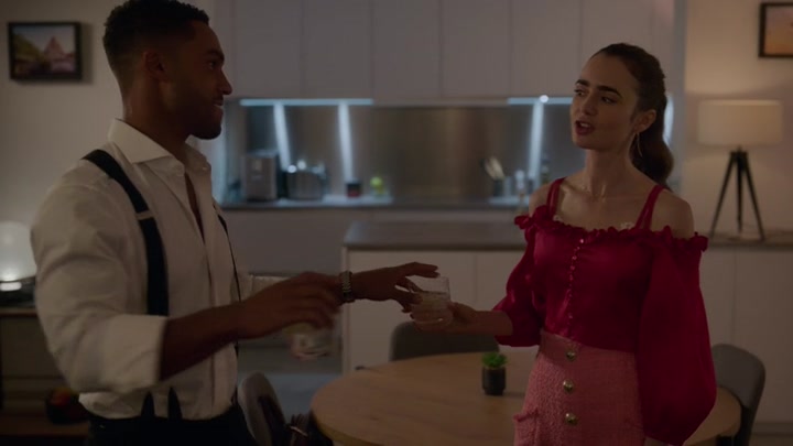 Emily_in_Paris_S02E07_WEBRip_x264-ION10_1129.jpg Emily_in_Paris_S02E07_WEBRip_x264-ION10_1129.jpg