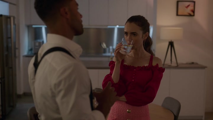 Emily_in_Paris_S02E07_WEBRip_x264-ION10_1137.jpg Emily_in_Paris_S02E07_WEBRip_x264-ION10_1137.jpg
