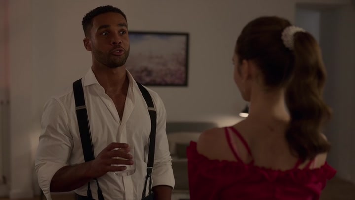 Emily_in_Paris_S02E07_WEBRip_x264-ION10_1152.jpg