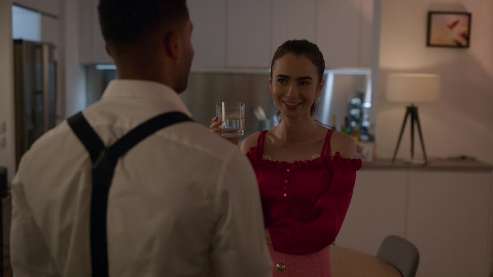 Emily_in_Paris_S02E07_WEBRip_x264-ION10_1154.jpg Emily_in_Paris_S02E07_WEBRip_x264-ION10_1154.jpg