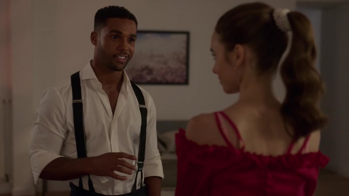 Emily_in_Paris_S02E07_WEBRip_x264-ION10_1218.jpg
