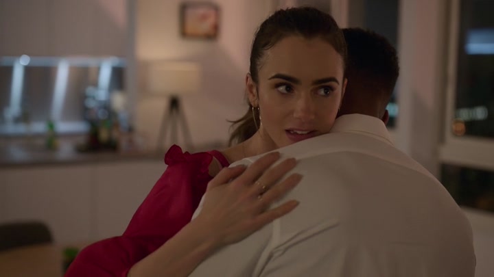 Emily_in_Paris_S02E07_WEBRip_x264-ION10_1362.jpg