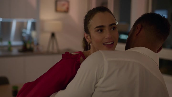 Emily_in_Paris_S02E07_WEBRip_x264-ION10_1367.jpg