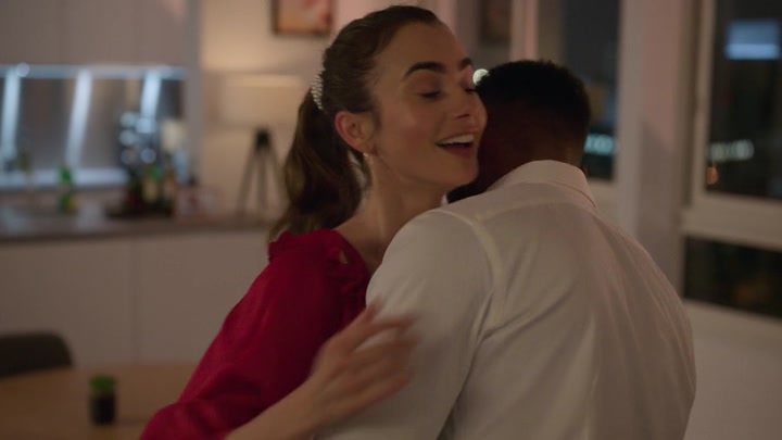 Emily_in_Paris_S02E07_WEBRip_x264-ION10_1382.jpg
