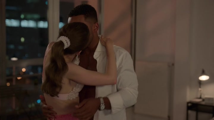 Emily_in_Paris_S02E07_WEBRip_x264-ION10_1389.jpg
