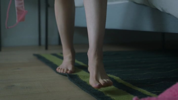 Emily_in_Paris_S02E07_WEBRip_x264-ION10_1439.jpg