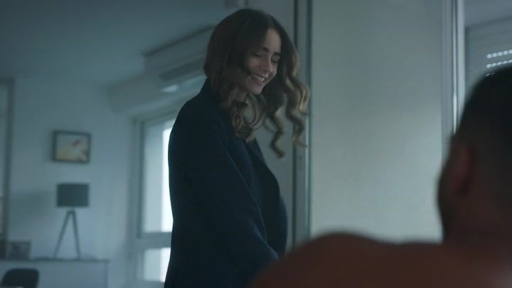 Emily_in_Paris_S02E07_WEBRip_x264-ION10_1497.jpg