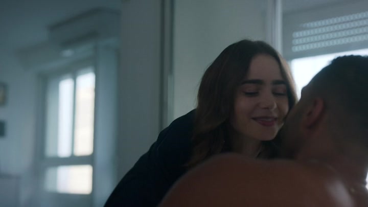 Emily_in_Paris_S02E07_WEBRip_x264-ION10_1500.jpg