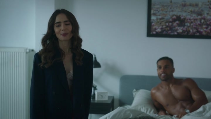Emily_in_Paris_S02E07_WEBRip_x264-ION10_1522.jpg