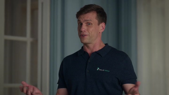 Emily_in_Paris_S02E07_WEBRip_x264-ION10_1702.jpg