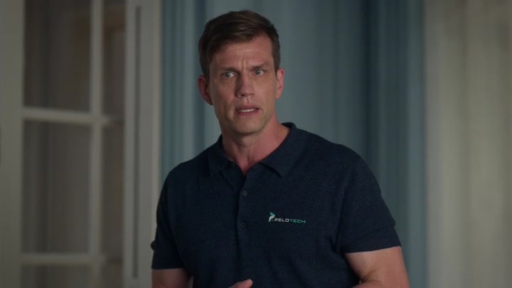 Emily_in_Paris_S02E07_WEBRip_x264-ION10_1709.jpg