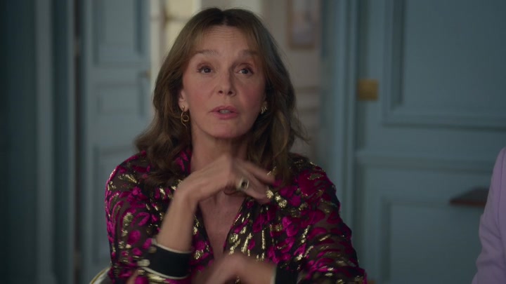 Emily_in_Paris_S02E07_WEBRip_x264-ION10_1712.jpg
