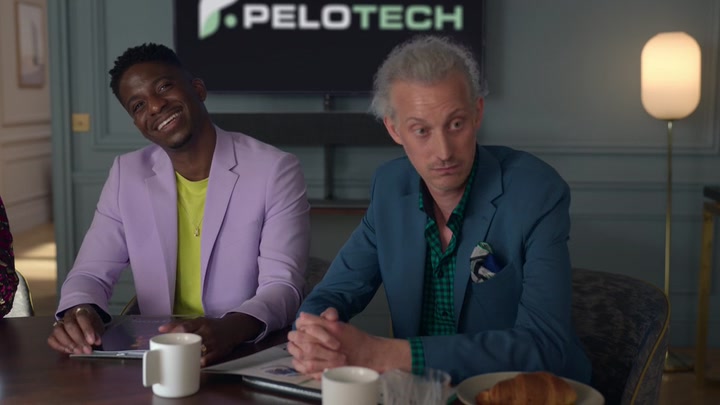 Emily_in_Paris_S02E07_WEBRip_x264-ION10_1757.jpg