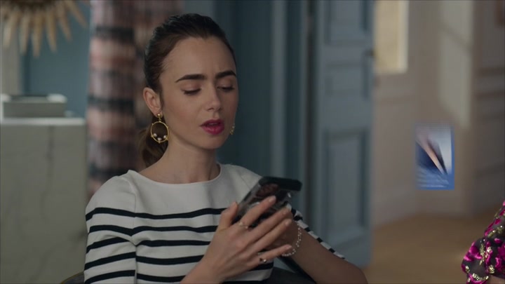 Emily_in_Paris_S02E07_WEBRip_x264-ION10_1765.jpg