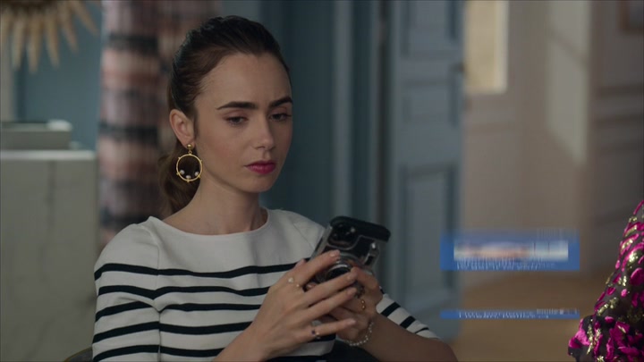 Emily_in_Paris_S02E07_WEBRip_x264-ION10_1783.jpg