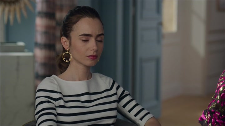 Emily_in_Paris_S02E07_WEBRip_x264-ION10_1786.jpg