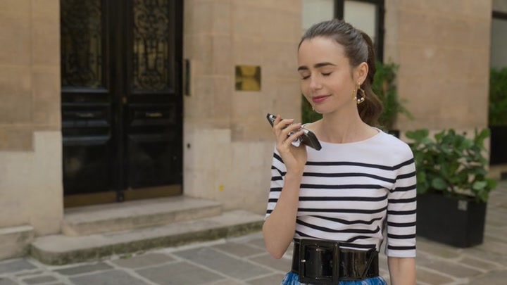 Emily_in_Paris_S02E07_WEBRip_x264-ION10_1970.jpg