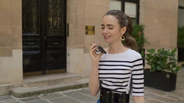 Emily_in_Paris_S02E07_WEBRip_x264-ION10_1989.jpg