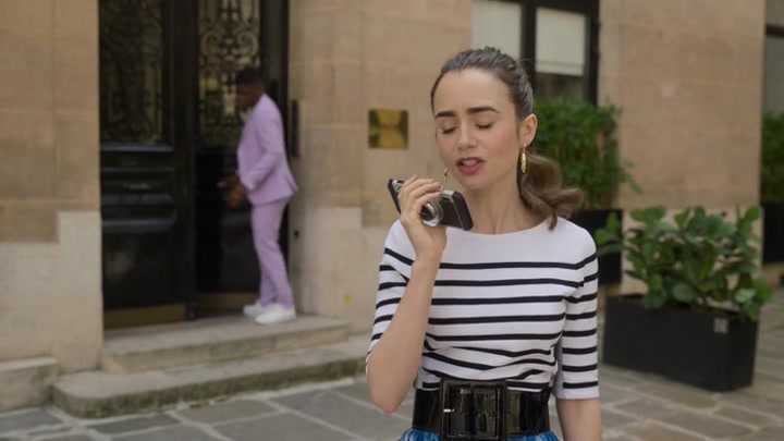Emily_in_Paris_S02E07_WEBRip_x264-ION10_2002.jpg