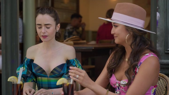 Emily_in_Paris_S02E07_WEBRip_x264-ION10_2154.jpg