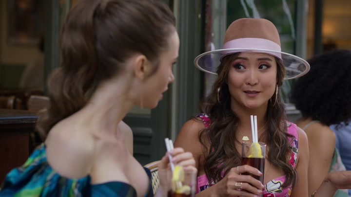 Emily_in_Paris_S02E07_WEBRip_x264-ION10_2165.jpg