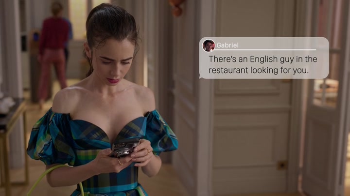 Emily_in_Paris_S02E07_WEBRip_x264-ION10_2366.jpg