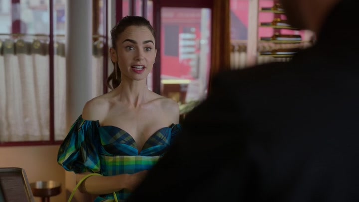 Emily_in_Paris_S02E07_WEBRip_x264-ION10_2410.jpg