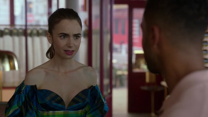 Emily_in_Paris_S02E07_WEBRip_x264-ION10_2467.jpg