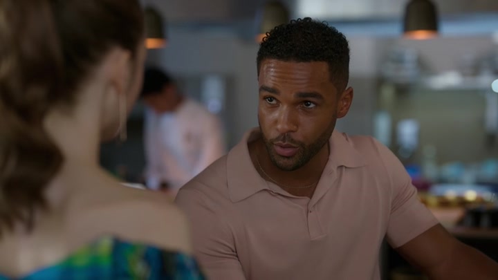Emily_in_Paris_S02E07_WEBRip_x264-ION10_2468.jpg