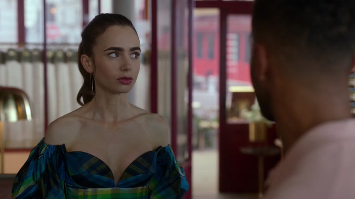 Emily_in_Paris_S02E07_WEBRip_x264-ION10_2483.jpg