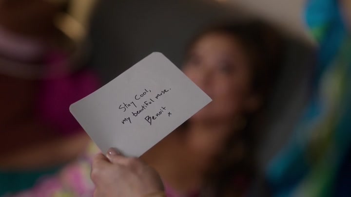 Emily_in_Paris_S02E07_WEBRip_x264-ION10_2520.jpg