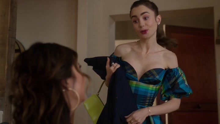 Emily_in_Paris_S02E07_WEBRip_x264-ION10_2534.jpg