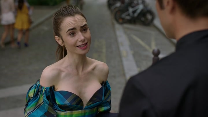 Emily_in_Paris_S02E07_WEBRip_x264-ION10_2627.jpg