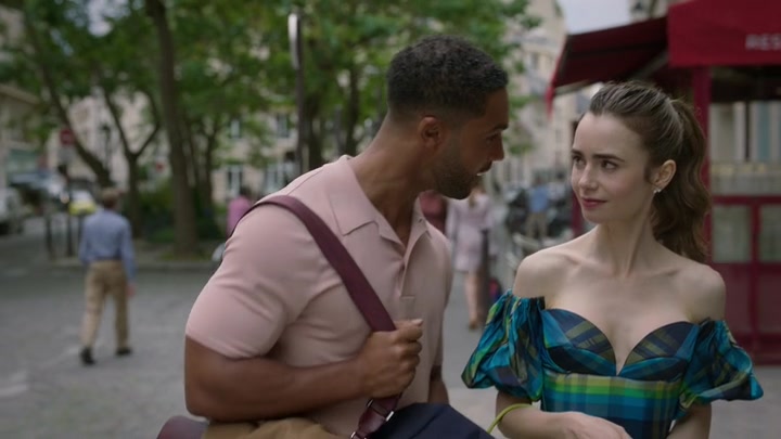 Emily_in_Paris_S02E07_WEBRip_x264-ION10_2713.jpg