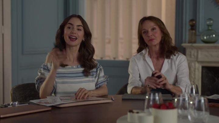 Emily_in_Paris_S02E08_WEBRip_x264-ION10_0067.jpg