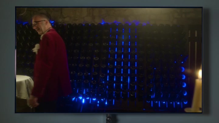 Emily_in_Paris_S02E08_WEBRip_x264-ION10_0121.jpg Emily_in_Paris_S02E08_WEBRip_x264-ION10_0121.jpg