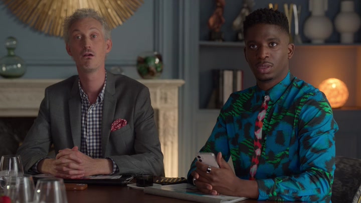 Emily_in_Paris_S02E08_WEBRip_x264-ION10_0132.jpg