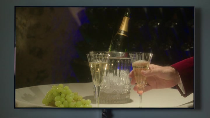 Emily_in_Paris_S02E08_WEBRip_x264-ION10_0138.jpg Emily_in_Paris_S02E08_WEBRip_x264-ION10_0138.jpg