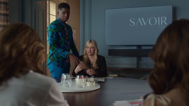Emily_in_Paris_S02E08_WEBRip_x264-ION10_0216.jpg Emily_in_Paris_S02E08_WEBRip_x264-ION10_0216.jpg